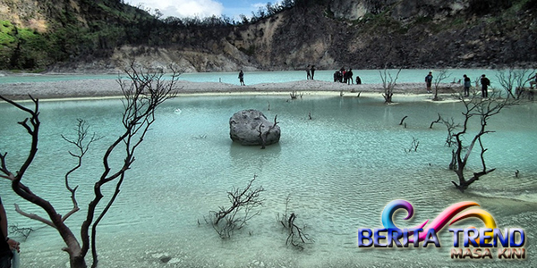 Kawah Putih Bandung dari Angker Hingga Diramaikan Wisatawan