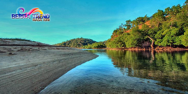 Indahnya Suasana Pantai Teluk Gurita Yang Seakan Milik Sendiri