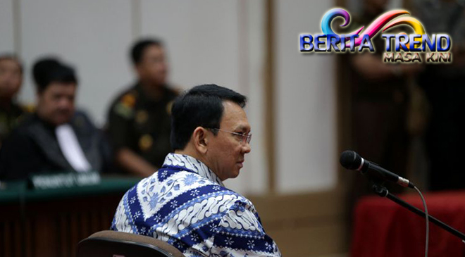 Pendukung Tidak Bisa Menemui Ahok yang Sedang Ultah, Karena Bukan Jadwal Besuk