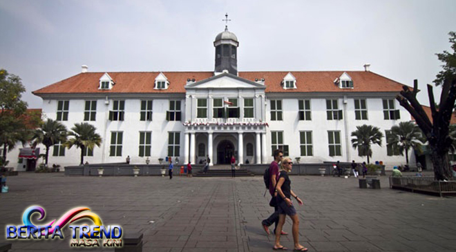 Ini Solusi Sandiaga Uno Mengenai Kota Tua Masih Semrawut