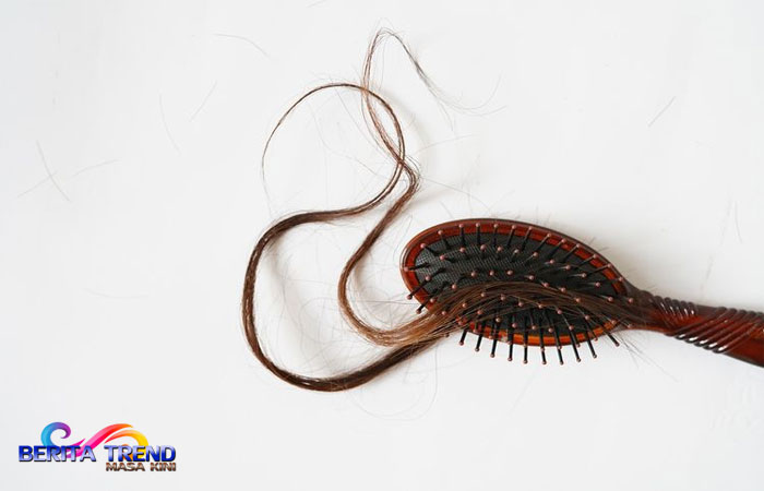 Sering Makan Rambut, Diding Lambung Remaja Ini Sampai Berlubang
